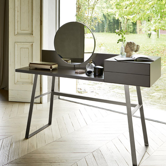 Vanity/Dressing Tables