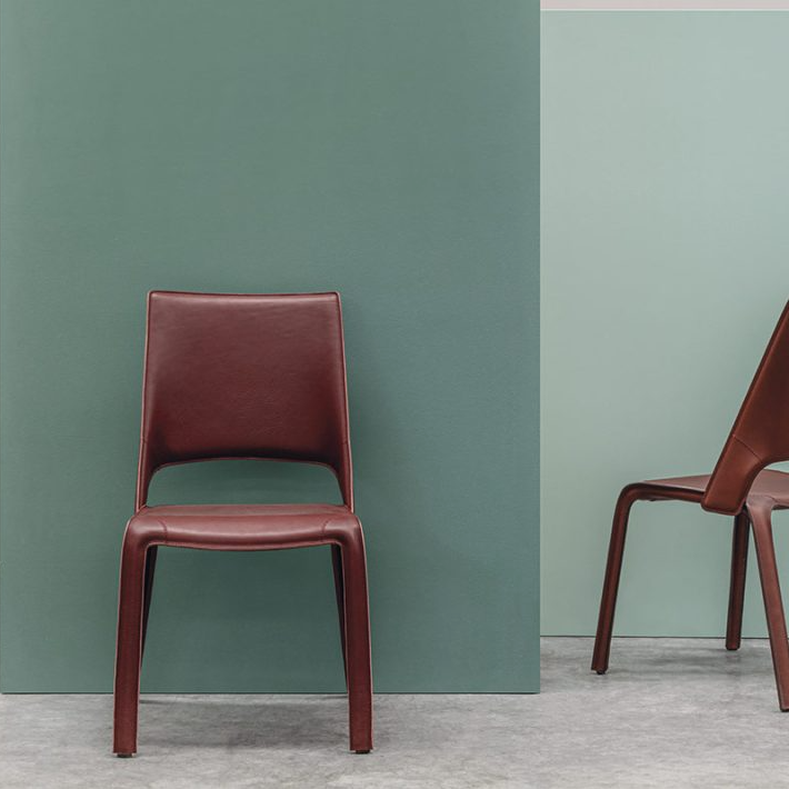 4 Socks Dining Chair