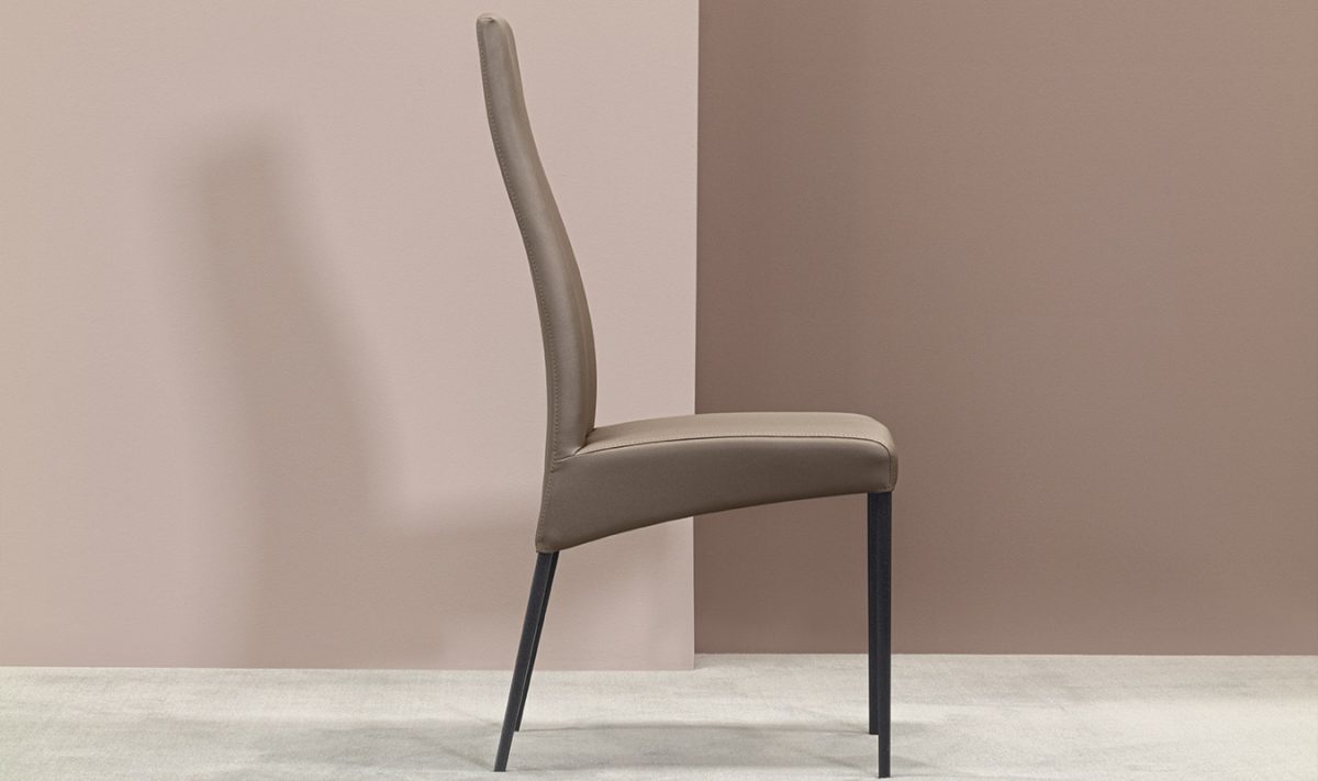 Sedia-carla-airnova-arredamento-design-leather-furnishing-01-qzy7sus4f4wk6yojm291541jz6fzhtmfqsgtrorbnq.jpg
