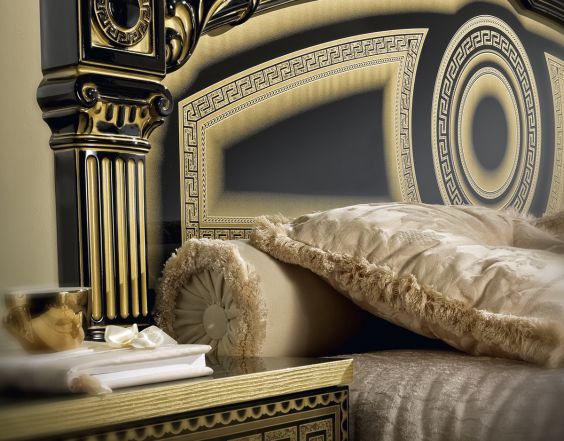 aida_black_w_gold_4.jpg
