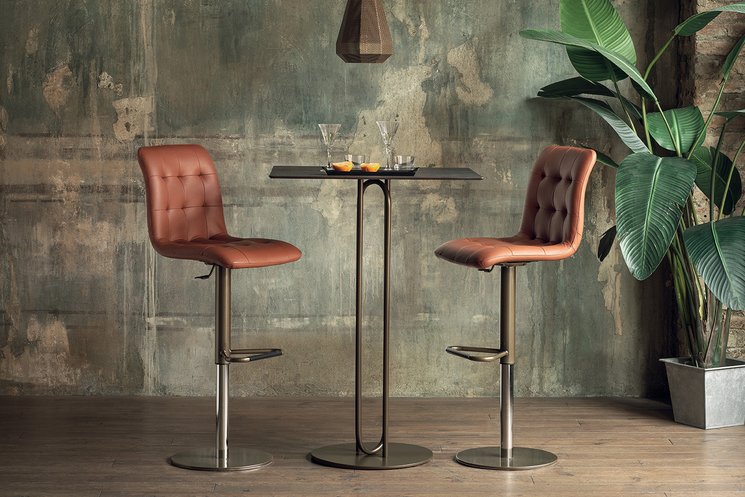 kuga-adjustable-barstool-01.jpg