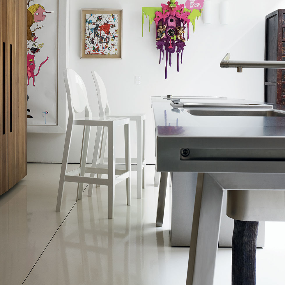 One More Stool (Set of 2)