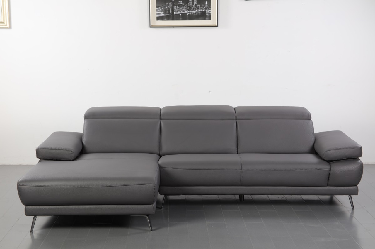 Mercer Sectional with Motion Headrests by Beverly Hills Furniture