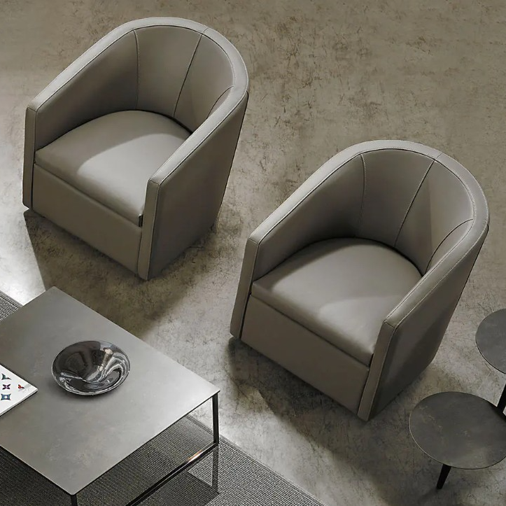 Pretty Armchair - Thumbnail 2