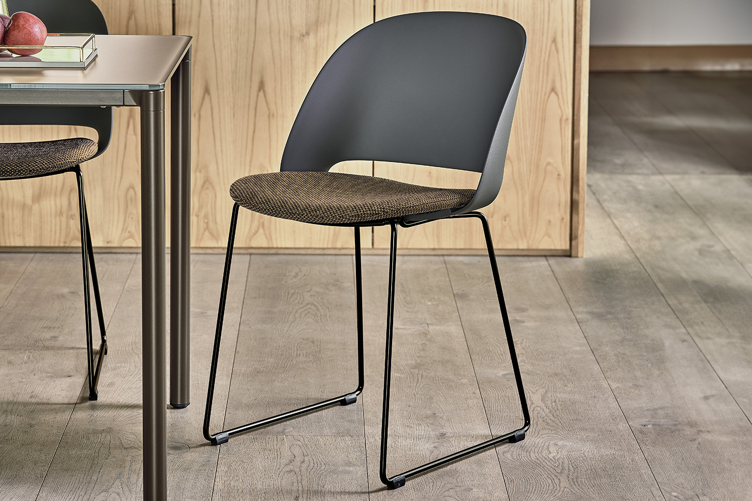 polo-dining-chair-01_1_1.jpg