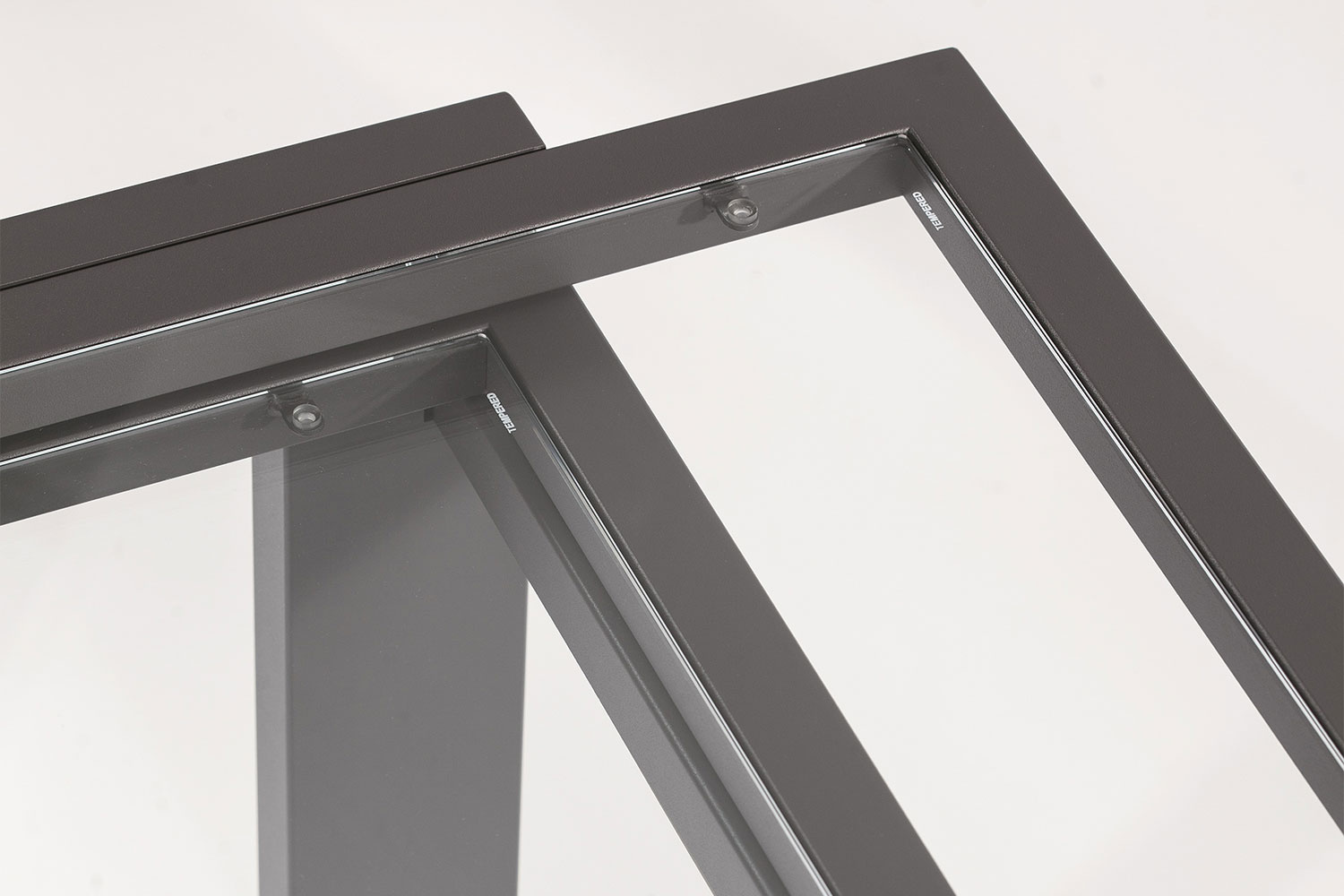 sky-dining-table-02.jpg