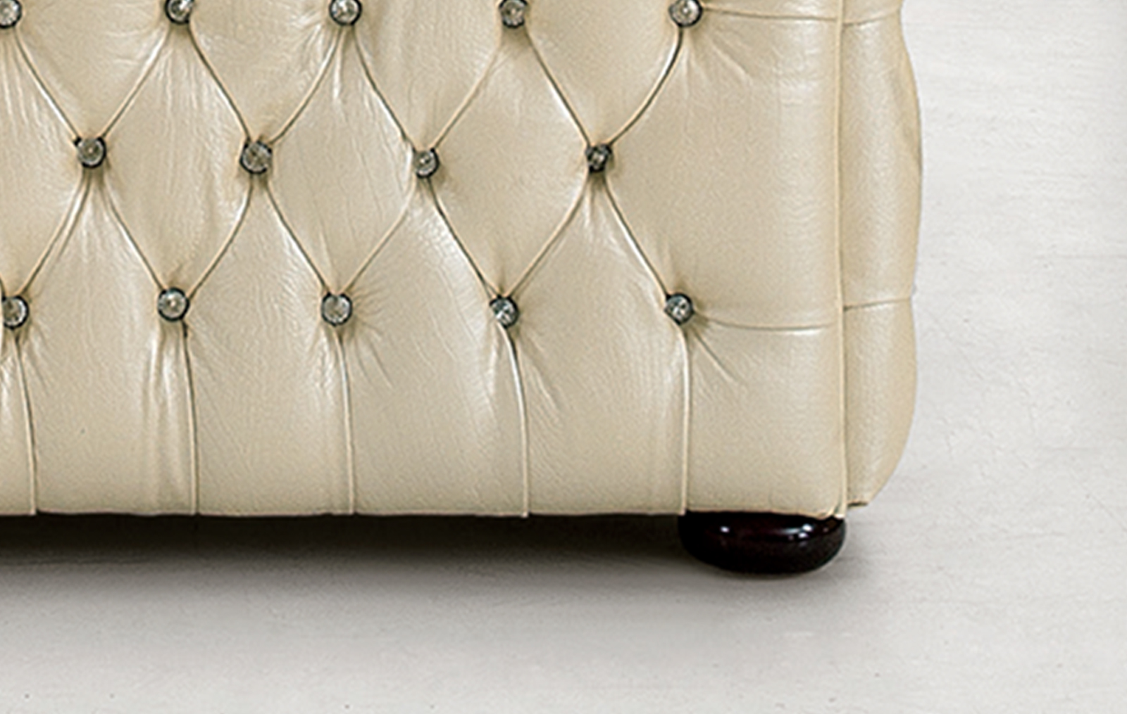 258_full_leather_coffee_table_4.jpg