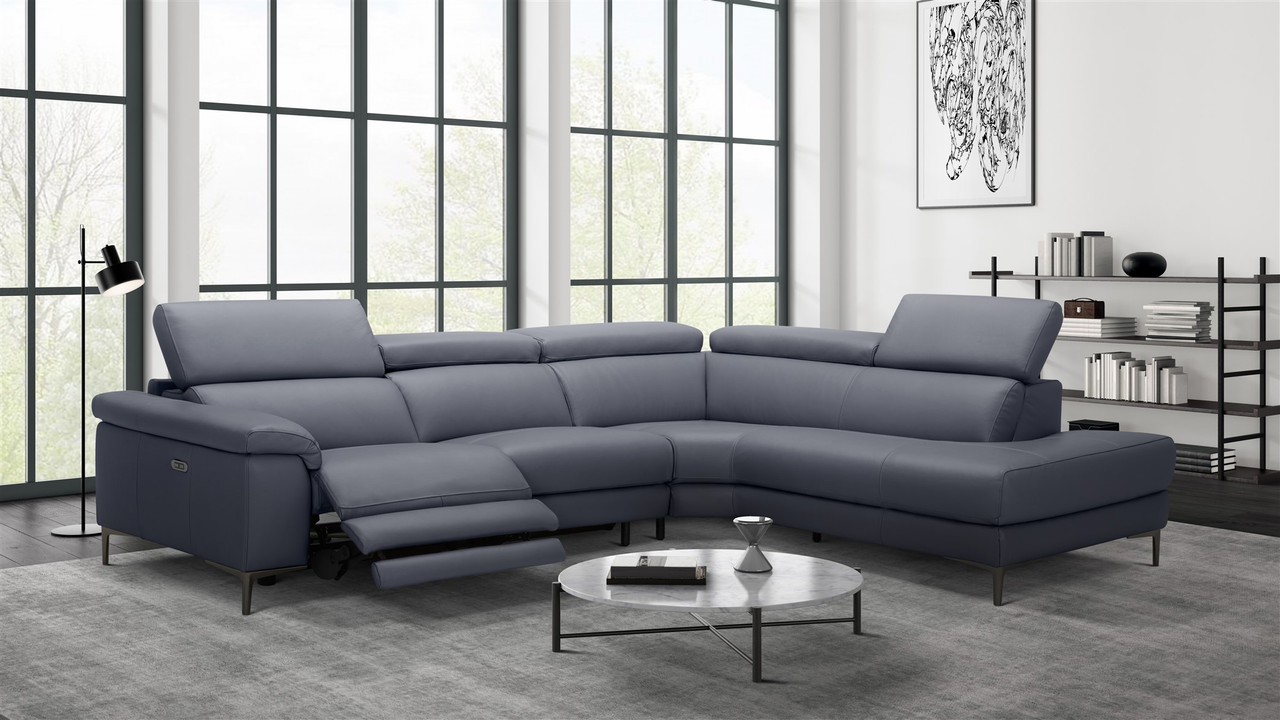 Axel Sectional With Recliner