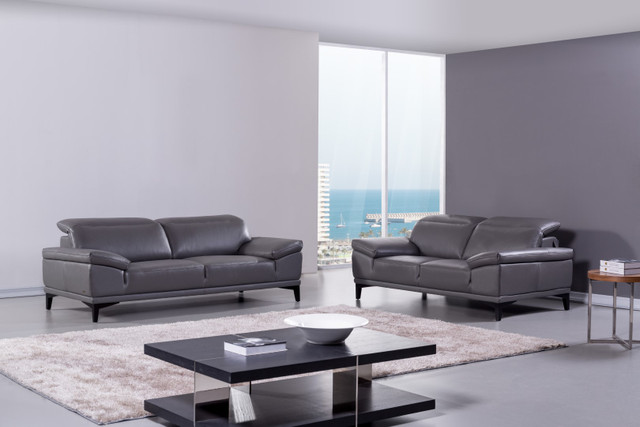 Beverly Hills Furniture S215 Loveseat - Thumbnail 2