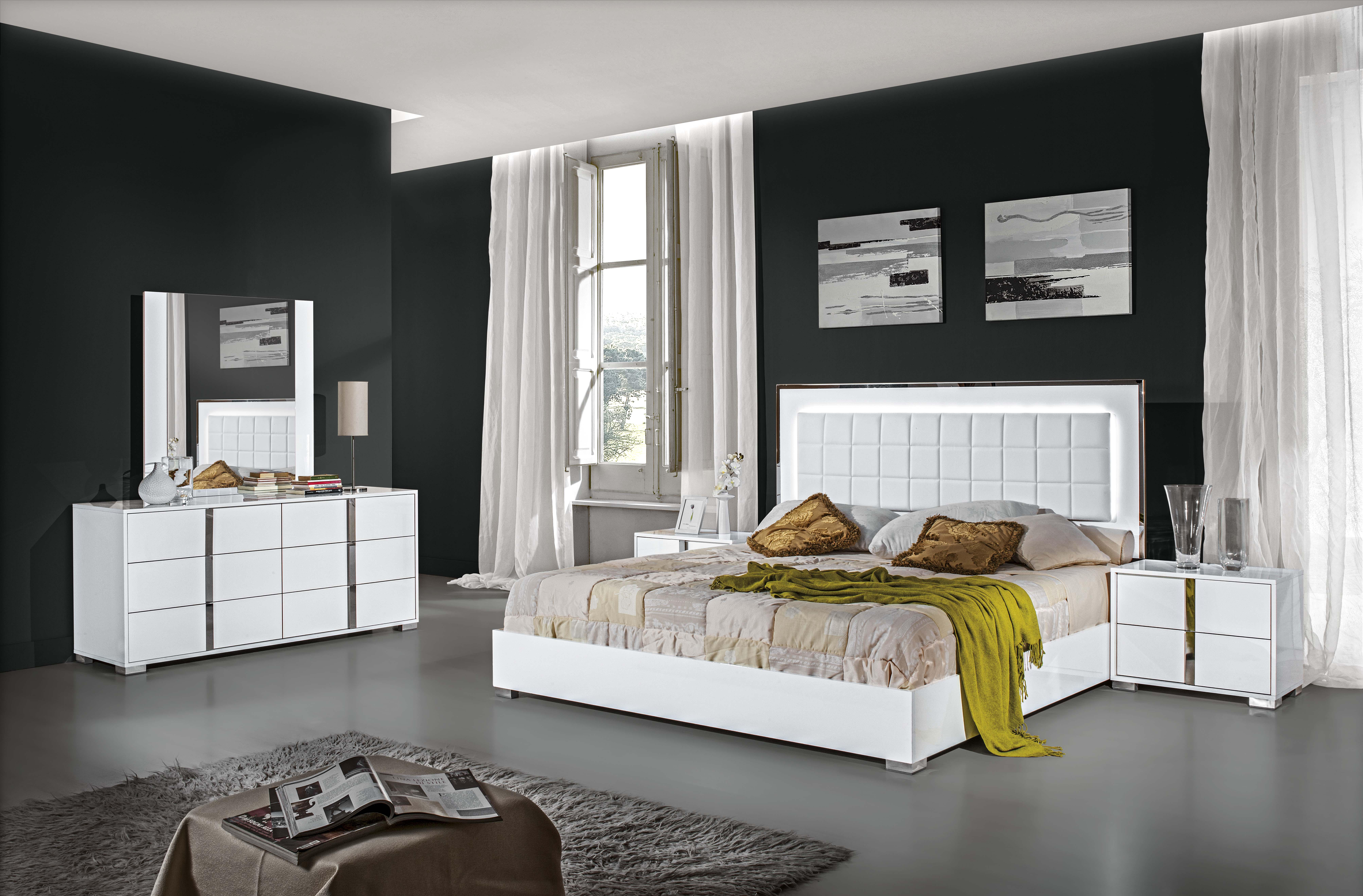 Alice Bedroom White.jpg