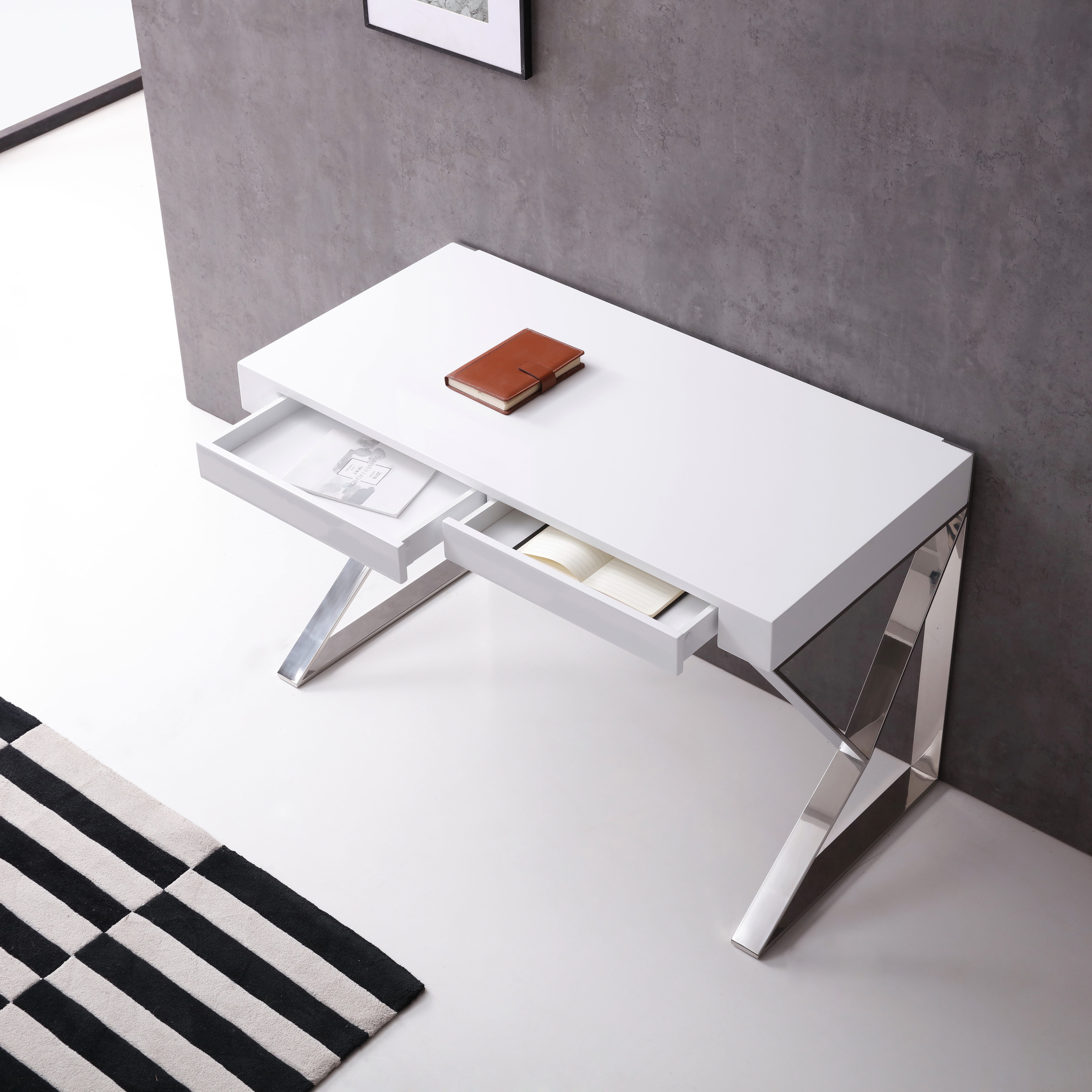 Noho White Desk 2_HQ.jpg