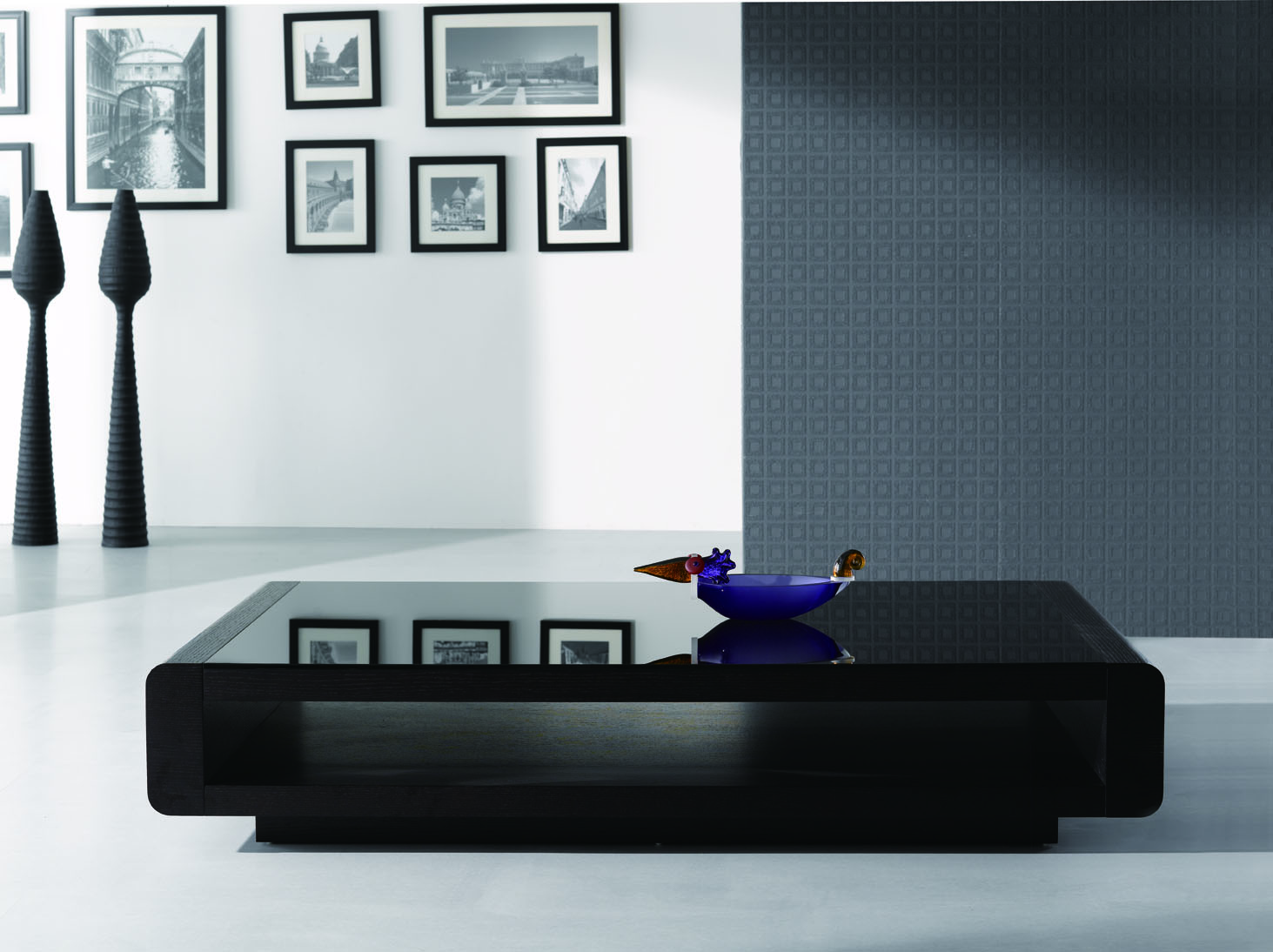 Modern Coffee Table 673.jpg
