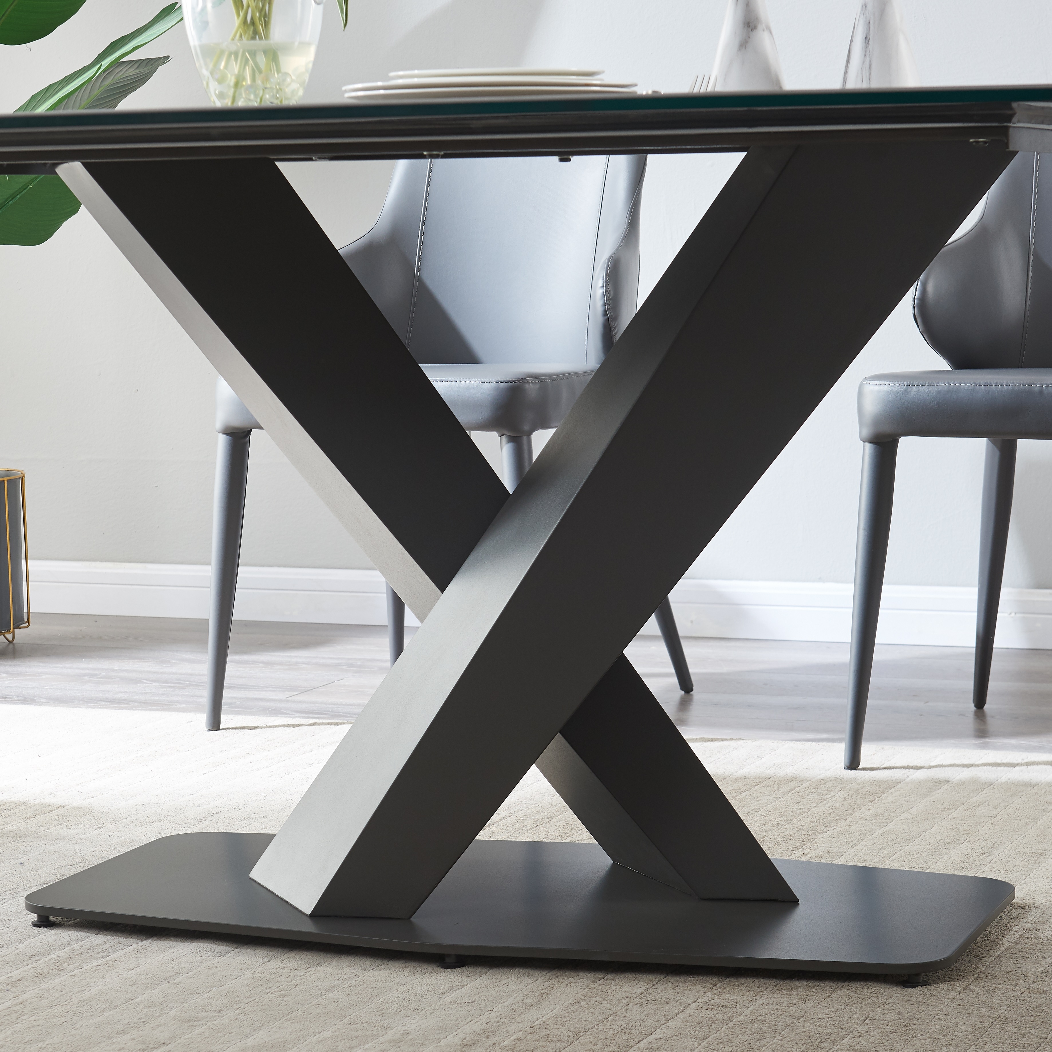 Elegance Dining Table_8.jpg