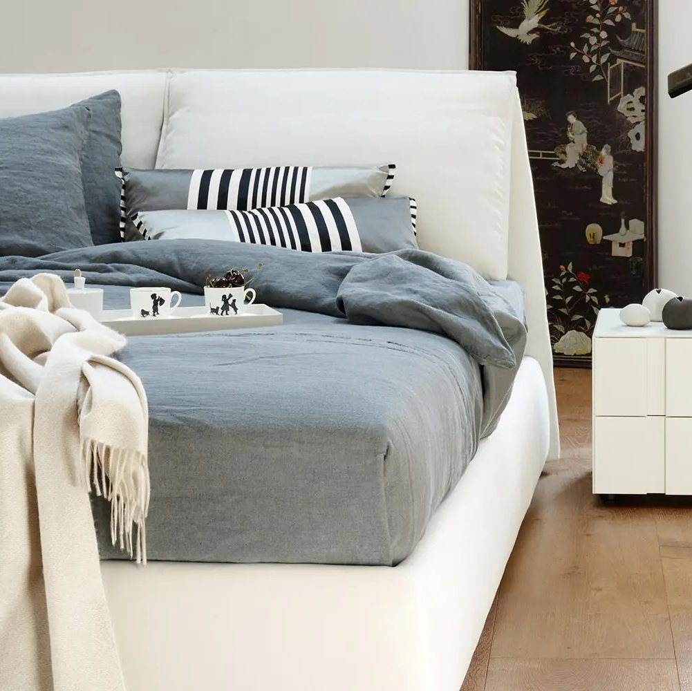 cherie-bed-04.jpg