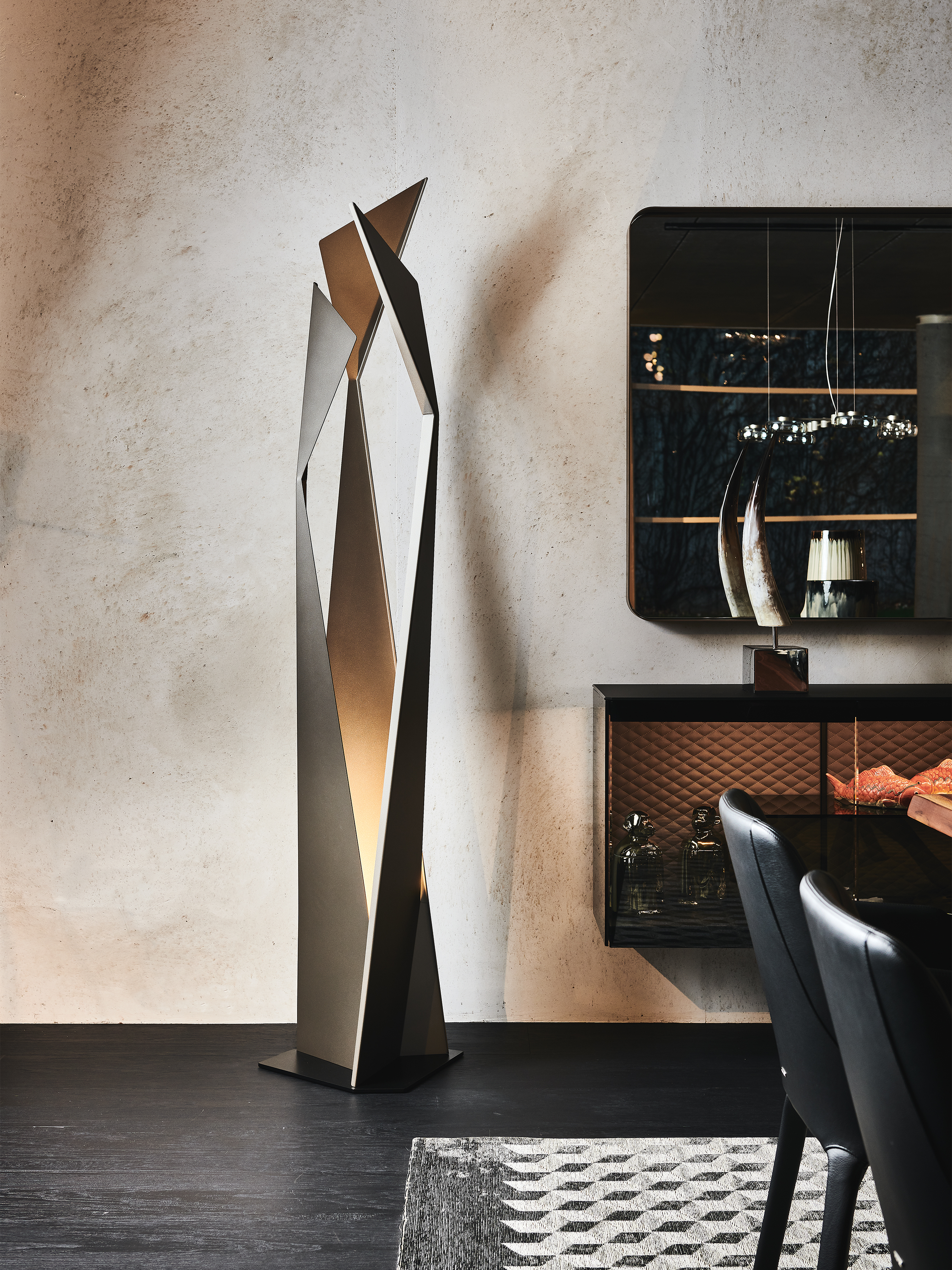 Thriller Floor Lamp - Thumbnail 2