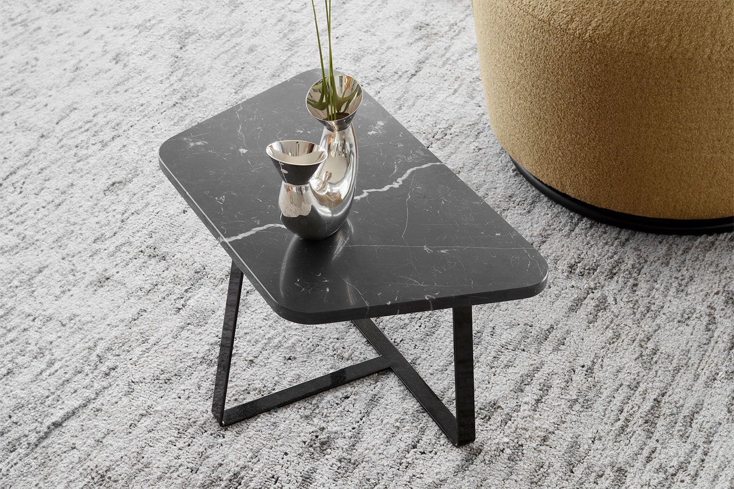 astratto-end-table-04.jpg