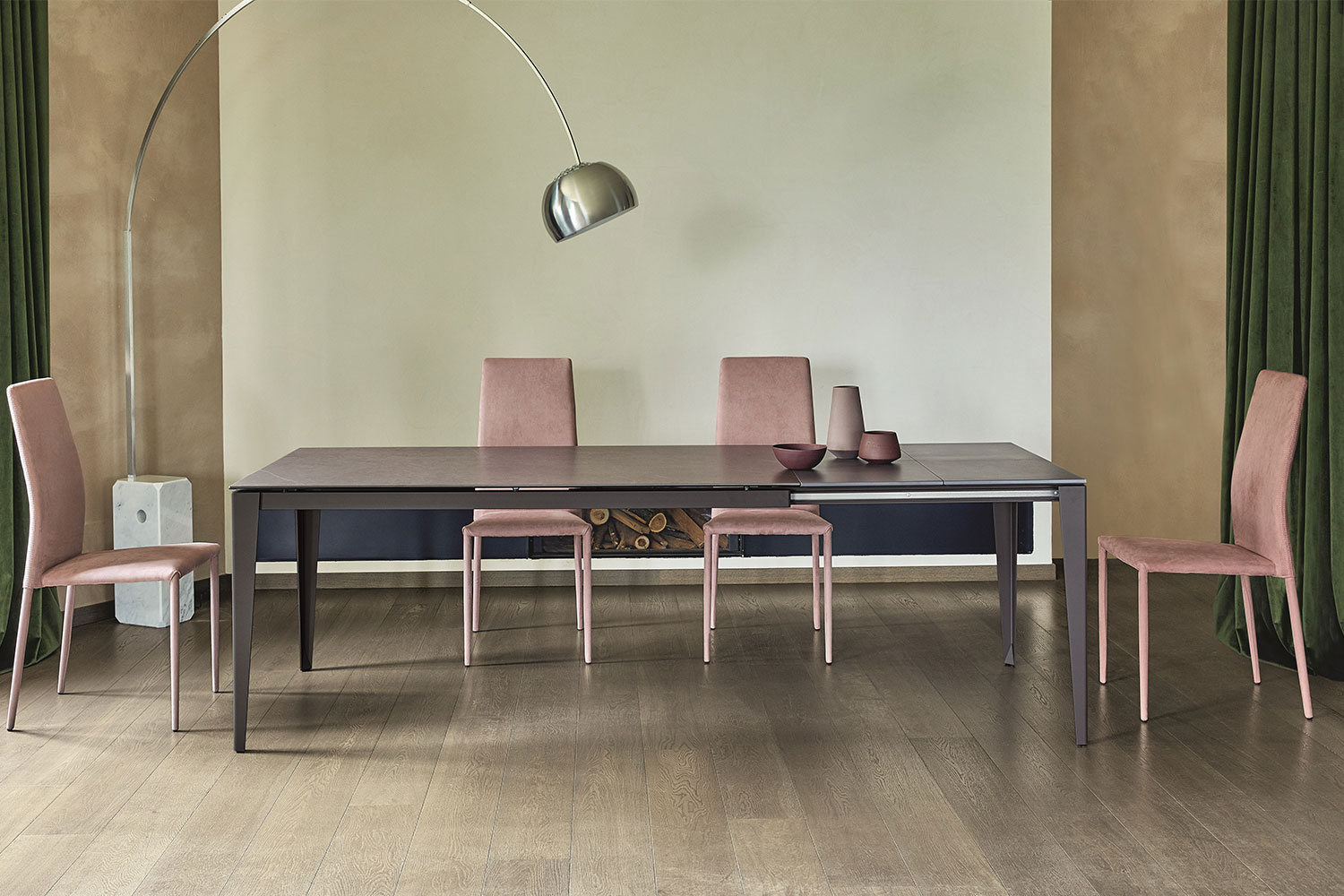 dom-dining-table-01.jpg