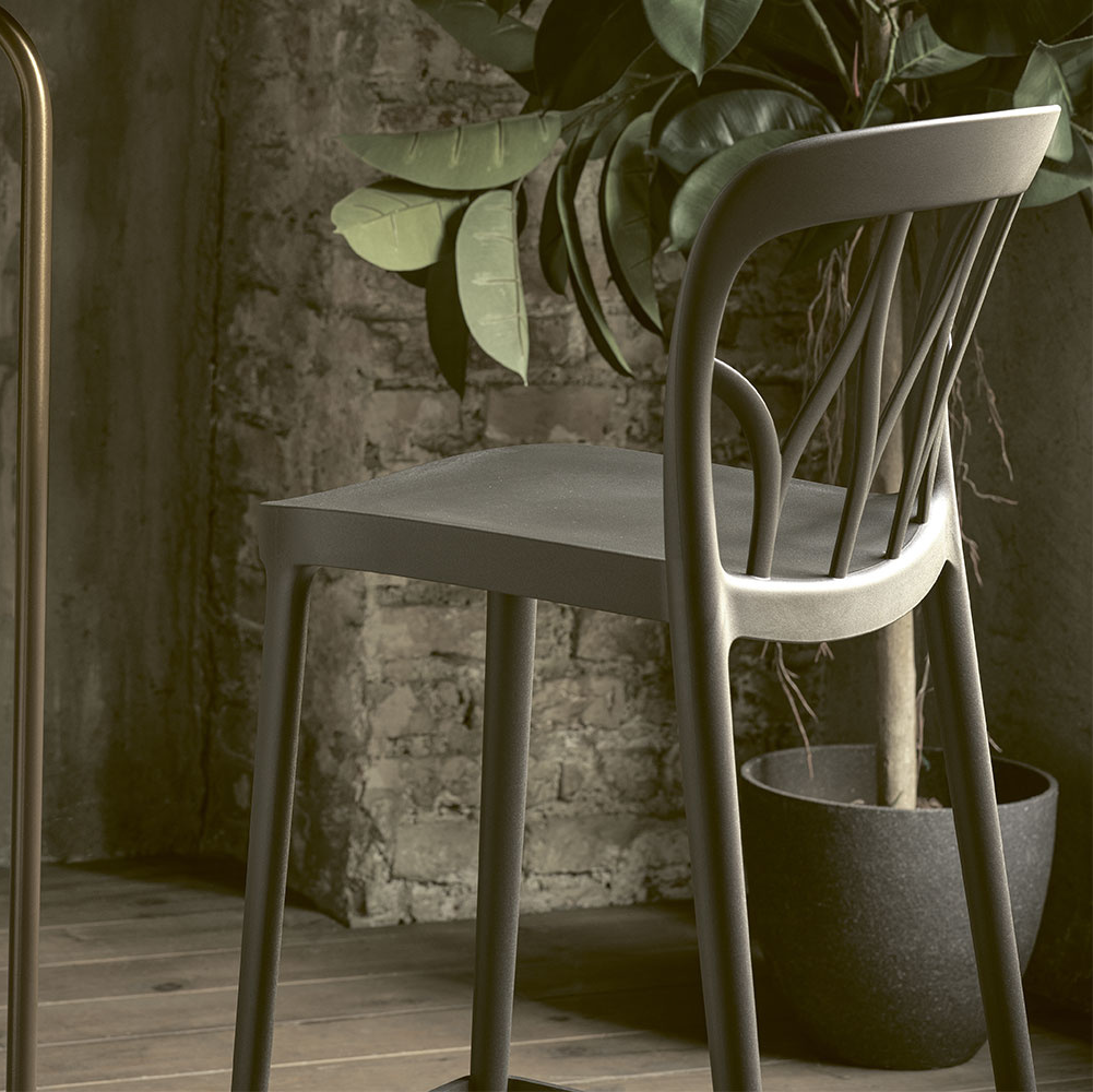 galaxy-counter-stool-qs-01.jpg