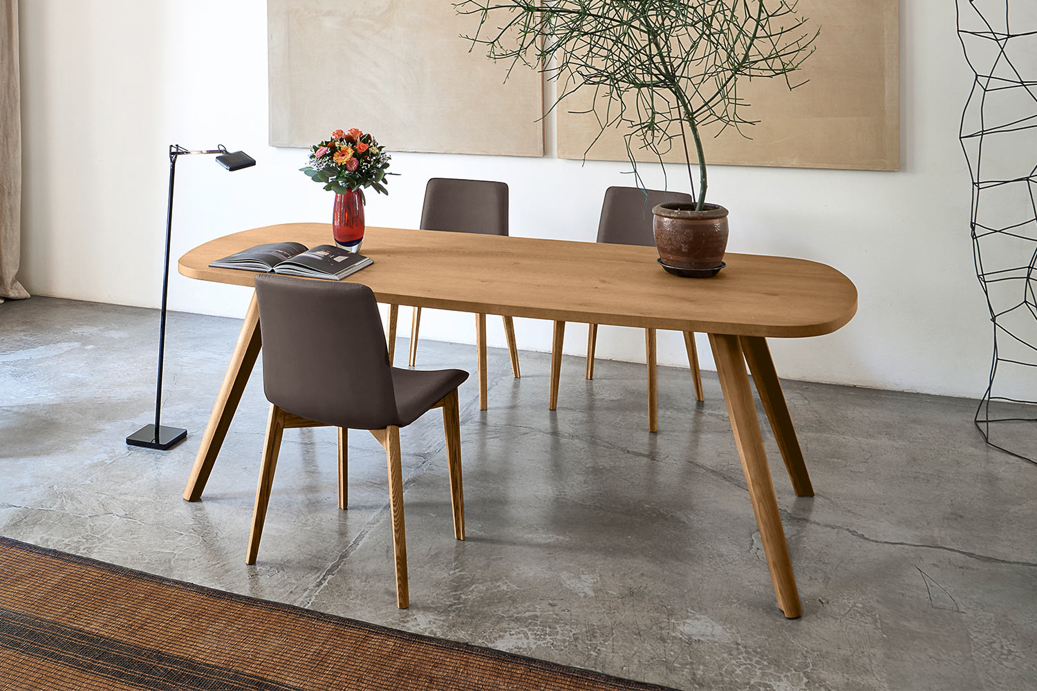 bistrot-oblong-dining-table-01.jpg