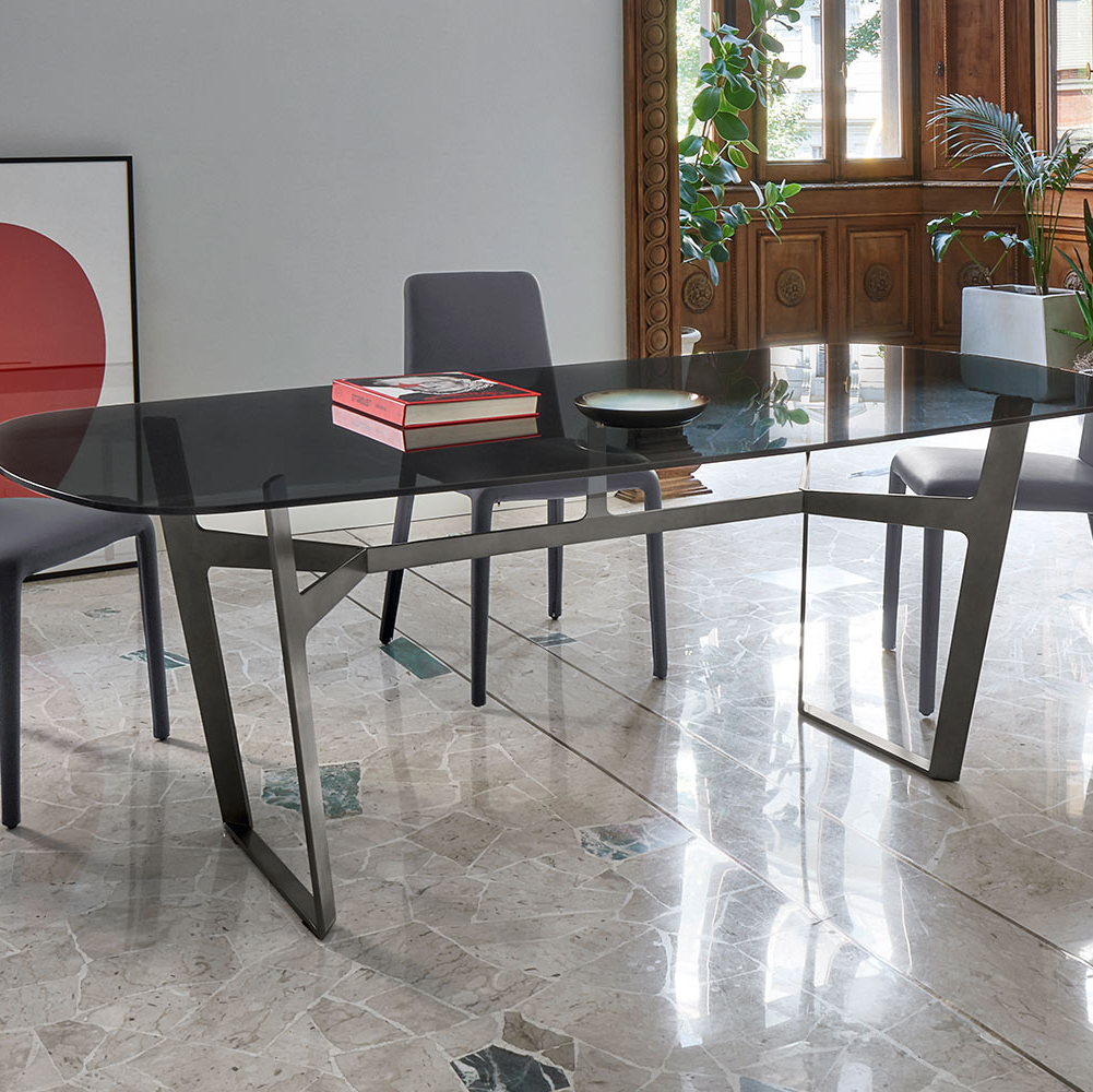 Obi Dining Table