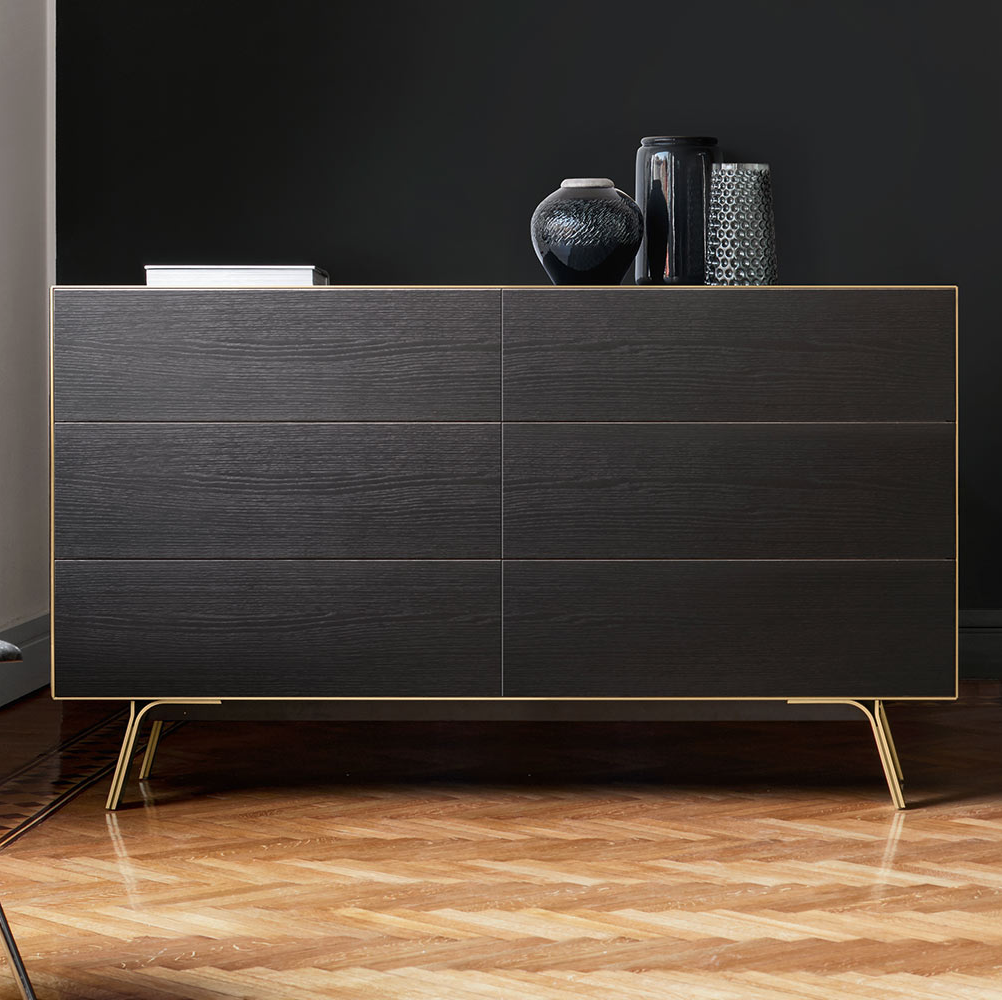 Domino Dresser