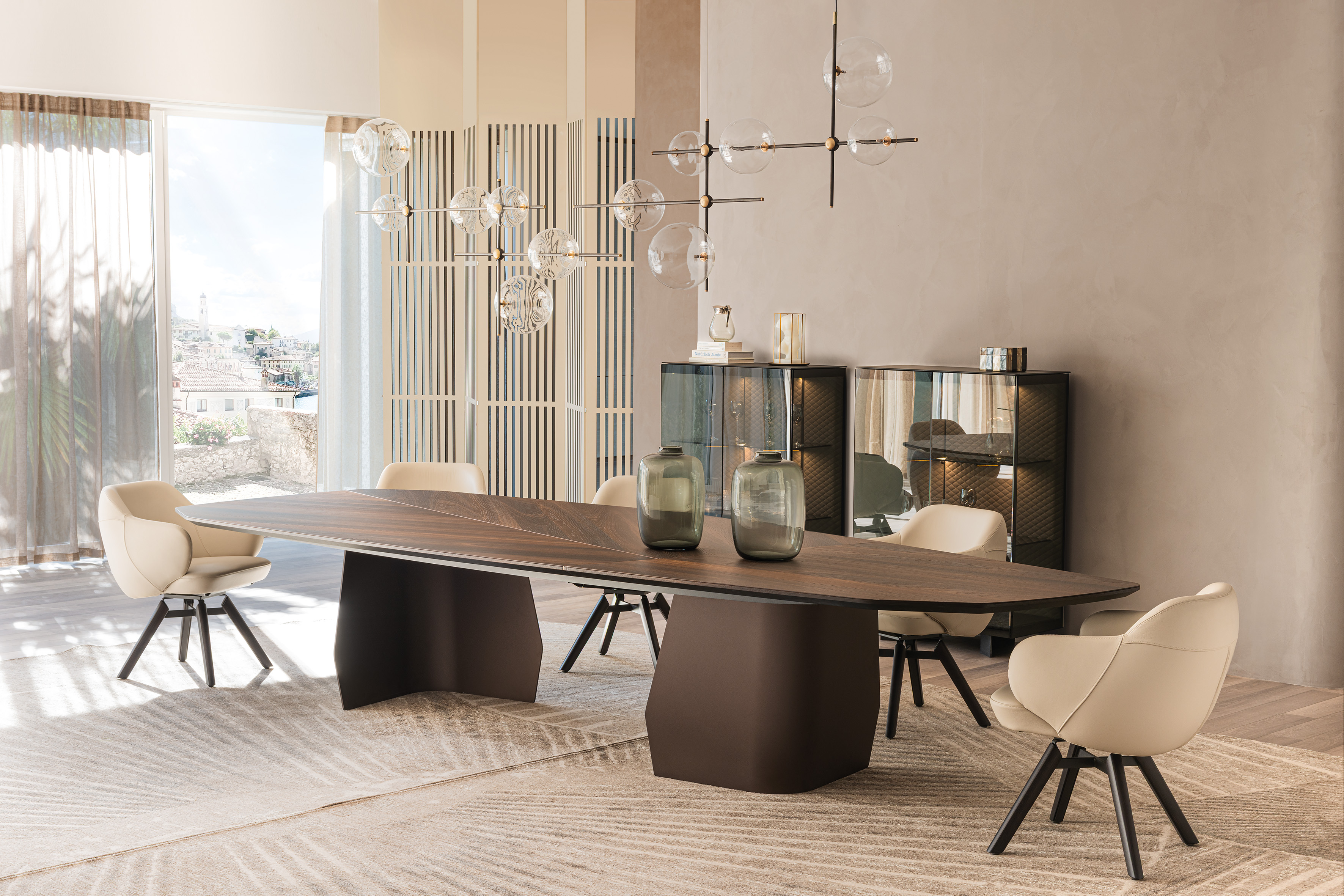 Senator Ker-Wood Round Dining Table - Thumbnail 3