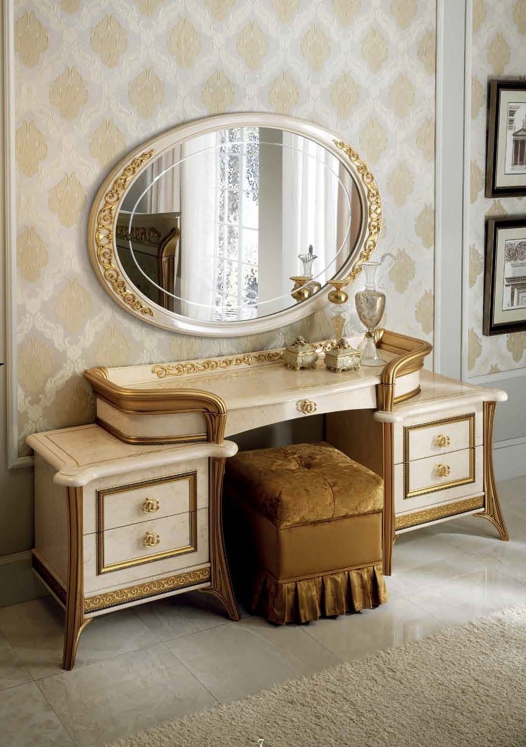 Collections_Arredoclassic-Bedroom-Italy_Melodia-Night_side_2.jpg