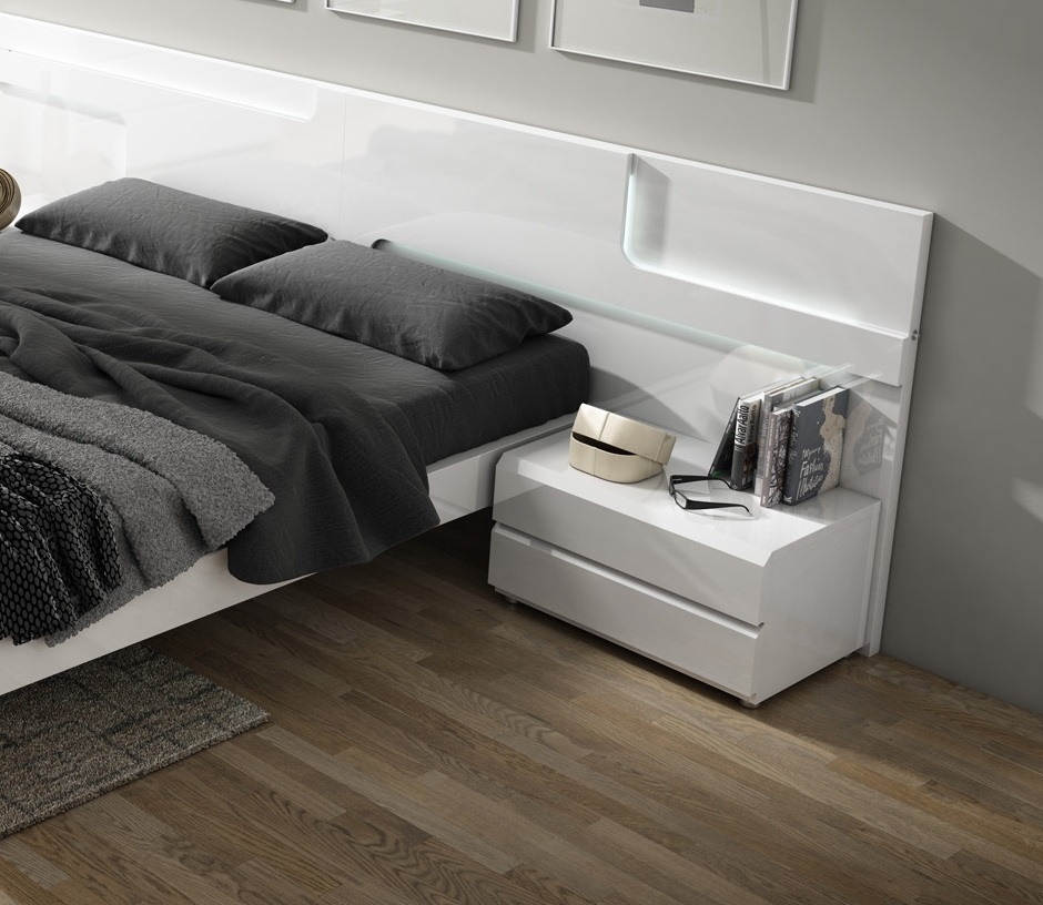 Bedroom-Furniture_Modern-Bedrooms_Sara-Bedroom_side_2.jpg