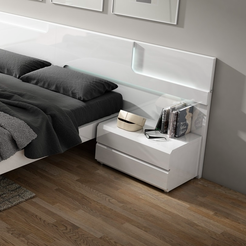 Bedroom-Furniture_Modern-Bedrooms_Sara-Bedroom_side_2.jpg