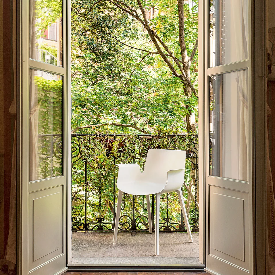 Kartell Piuma Dining Chair - Thumbnail 3