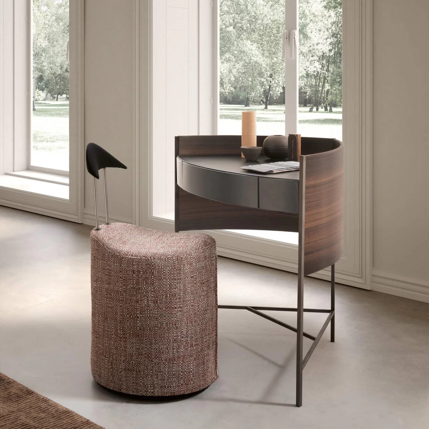 Bloom Desk