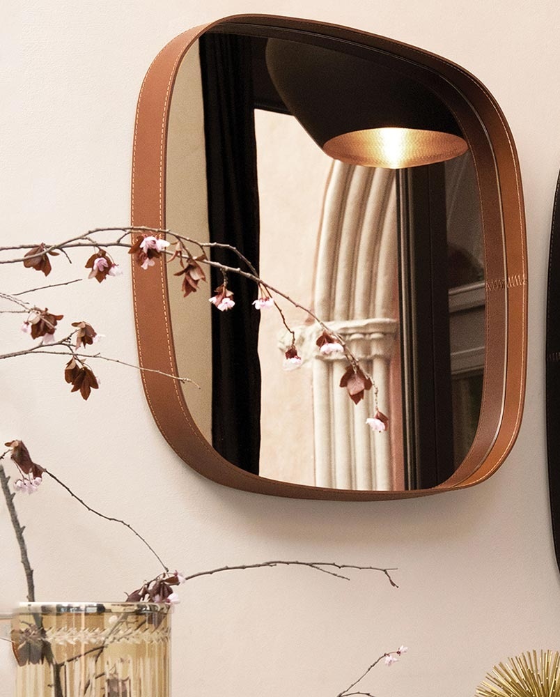 vega-mirror-02.jpg
