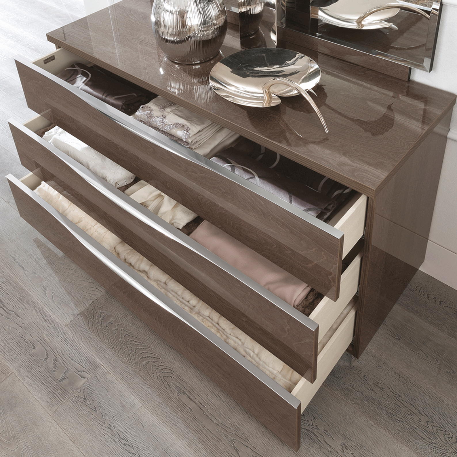 Bedroom-Furniture_Modern-Bedrooms_Platinum-Legno-Bed_side_2.png