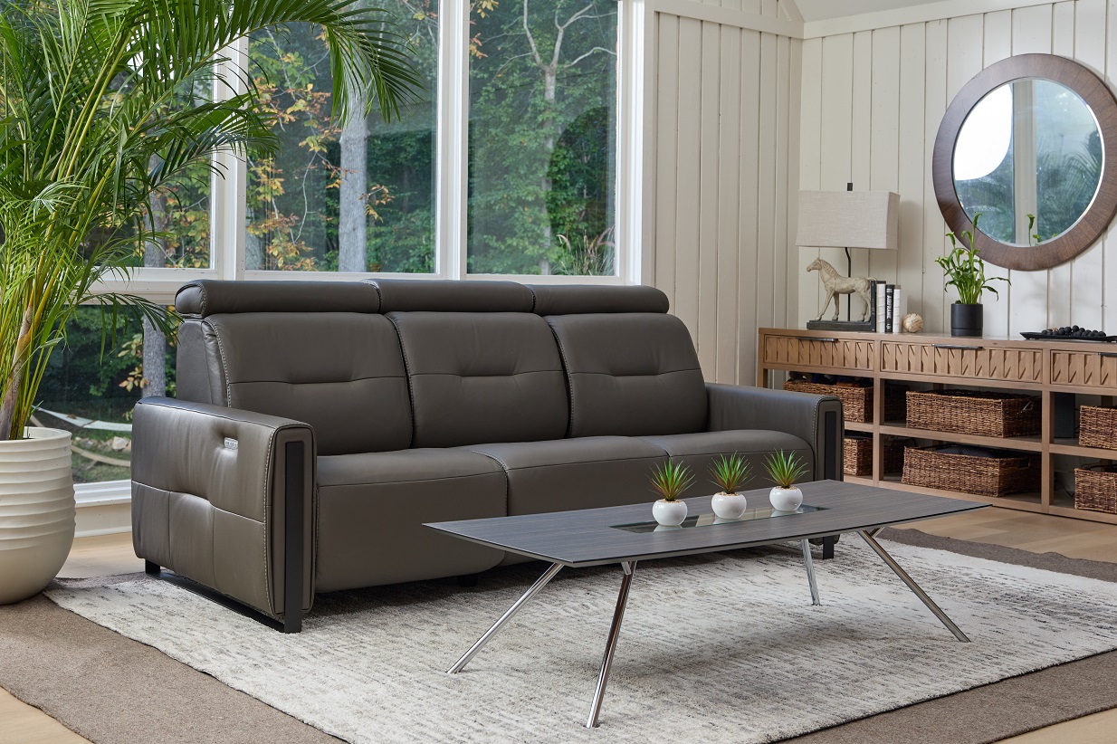 Fjords-Monte-Carlo-3-Seat-AL-Graphite-Lifestyle-3.jpg