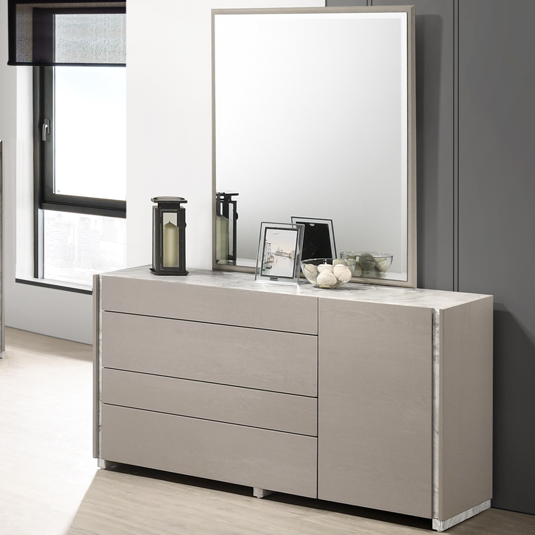 dresser1.jpg
