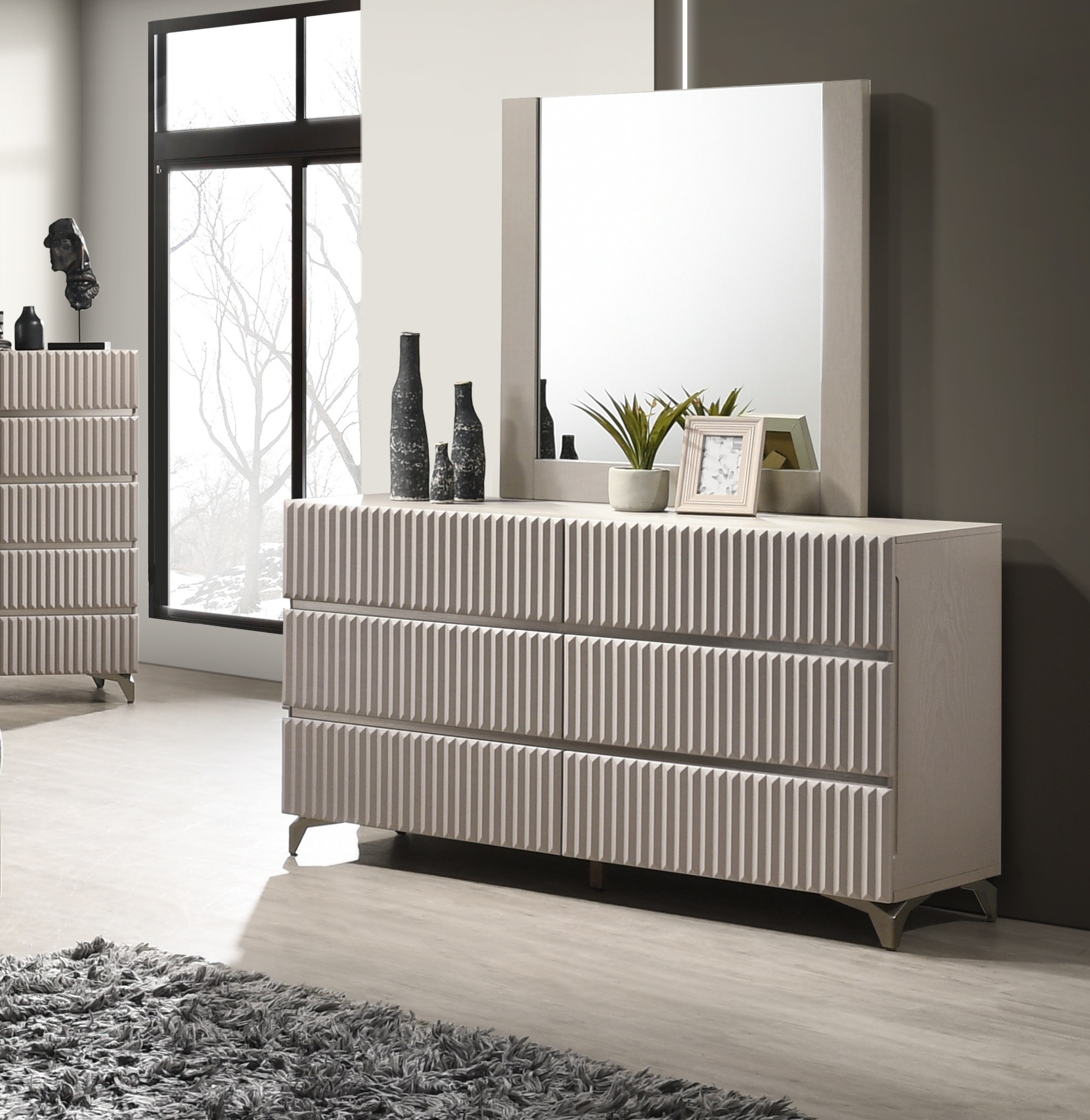 dresser1.jpg