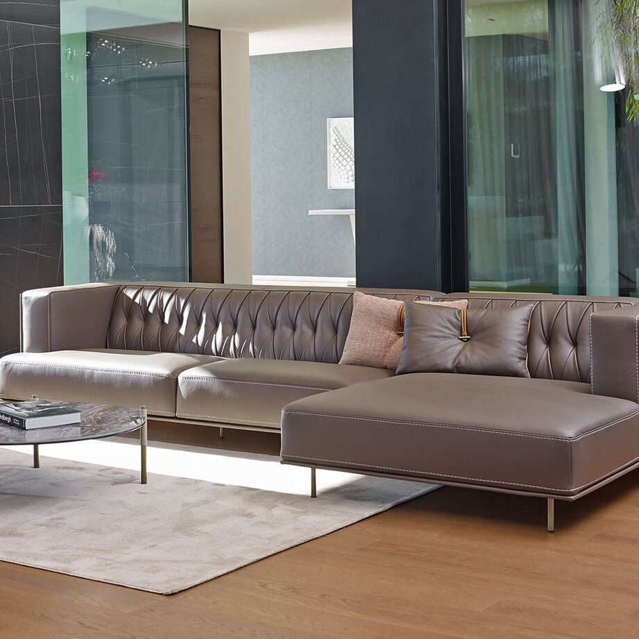 McQueen Sectional Sofa with Chaise - Thumbnail 2